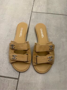 Chanel Tan Suede mule Sandals 38.5
